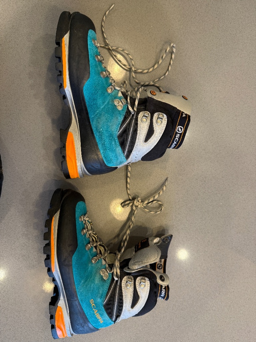 Scarpa Women’s Mont Blanc Mountaineering boots 9.5
